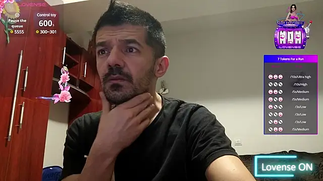 Snapshot of Dale_E chatting on January 21, 2:44 am Dale E online show from January 21, 2:44 am