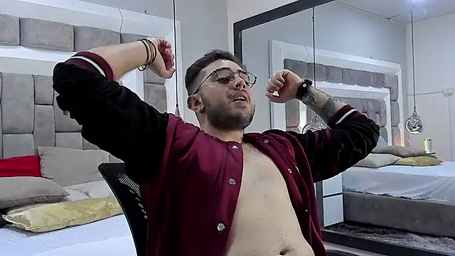 Ethan Greys online show from November 19, 4:23 am