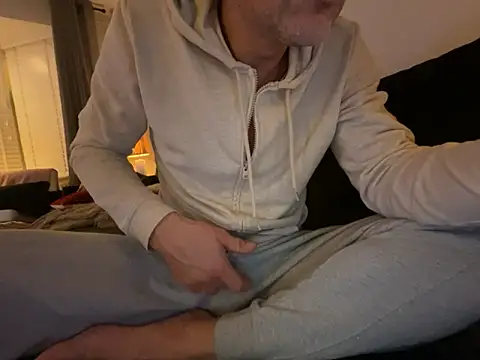 Brandonn1989amateur online show from December 14, 8:38 pm