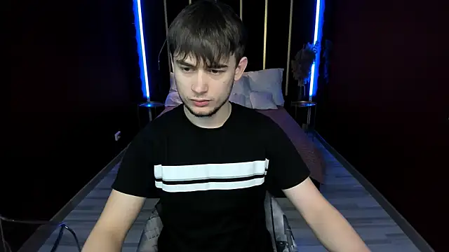 AlejandroEllias online show from January 17, 4:04 am