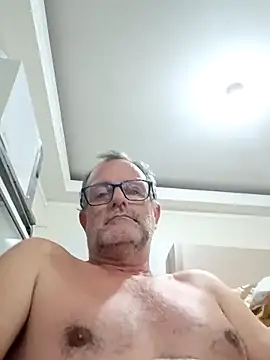 nard53 online show from February 12, 9:04 am