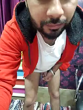 Cute Lucky online show from December 2, 6:55 pm