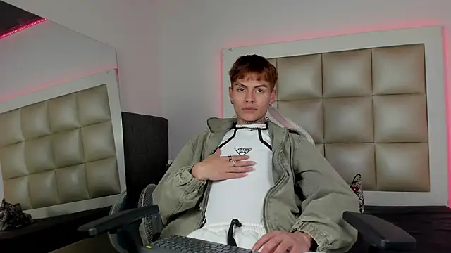 damian js online show from November 20, 4:12 am