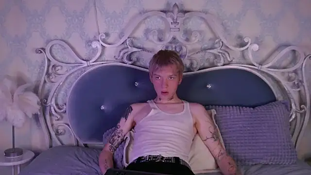 TRAVIS CLAS online show from November 28, 8:33 pm