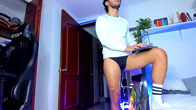 JotaCeliz online show from January 6, 12:03 am