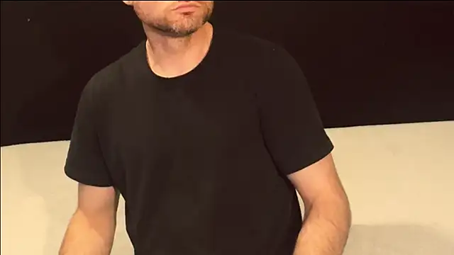 famous1tad online show from March 17, 1:24 pm