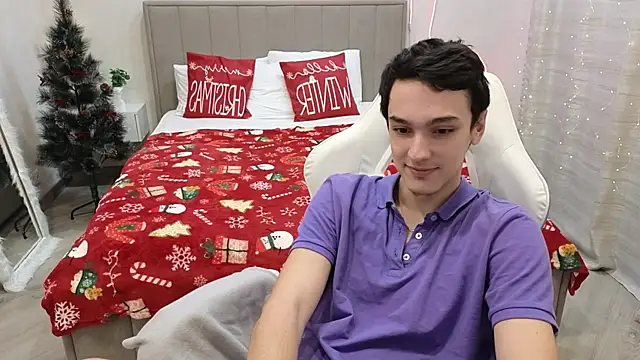 MoonlinSkinn online show from January 10, 1:22 am