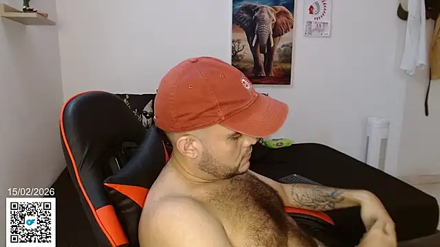 holegape online show from February 15, 9:01 pm