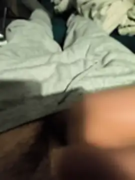 Razvan696969 online show from February 4, 9:32 pm