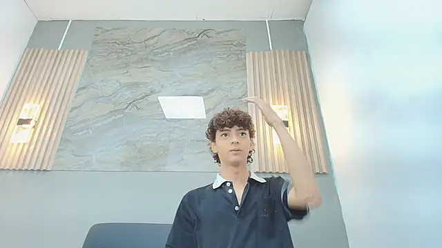 CRISS ALLEN1 online show from December 5, 1:07 pm