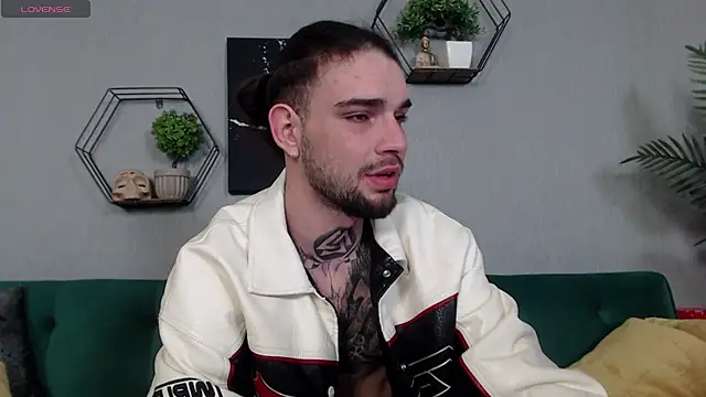 KaneHunter online show from April 7, 7:14 pm