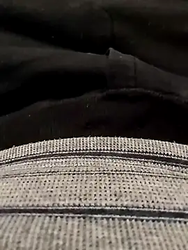 erdestruttor18 online show from December 18, 7:10 pm