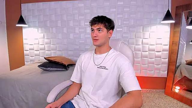 KaelSwitch online show from December 19, 7:44 pm