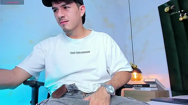 Justin duque online show from December 13, 7:53 pm