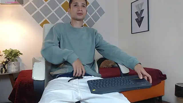 LucassSmith11 online show from February 22, 3:13 pm