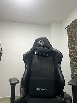 Liam jones10 online show from December 16, 5:58 am