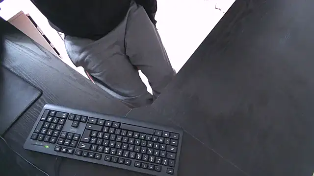 TRESBONNEBITE online show from December 18, 2:35 pm