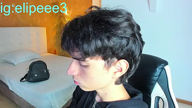 CONNOR STONNE  online show from March 5, 9:11 pm