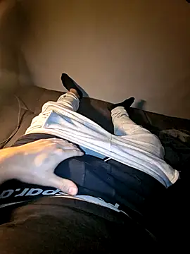 AnonymGerman1 online show from December 2, 11:43 pm