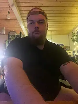 YoursxTruly online show from February 6, 7:33 pm