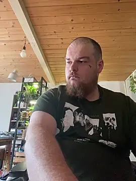 YoursxTruly online show from February 26, 11:11 am