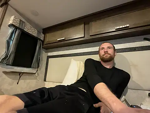 SparkledExtern online show from February 3, 4:23 pm