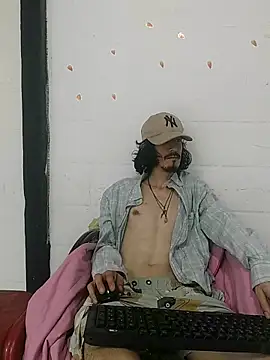 sk8-boy online show from March 13, 5:30 pm