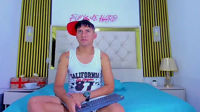 Sweet kevin1 online show from January 11, 6:39 am