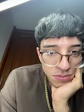 ArthurDavies  online show from January 19, 9:11 am