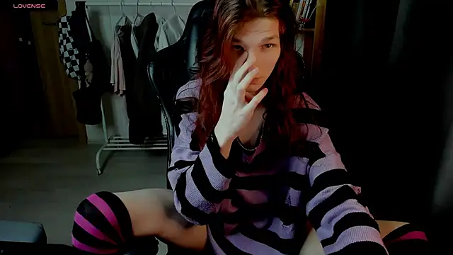 iceseeker2 online show from April 14, 7:08 am