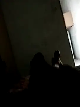 leozinho23cm23 online show from April 25, 6:49 am