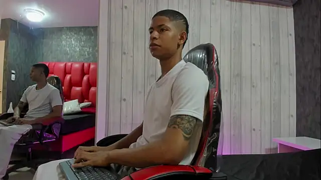  erick j online show from March 25, 8:02 pm