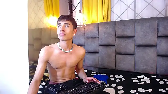 Maik Russo online show from February 3, 6:57 pm