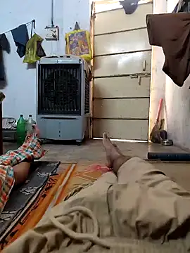 HadDrawers online show from April 11, 6:09 am