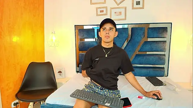 Lian Brown online show from January 14, 8:34 pm