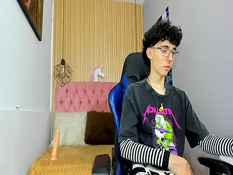 Syriussz online show from February 12, 7:42 pm