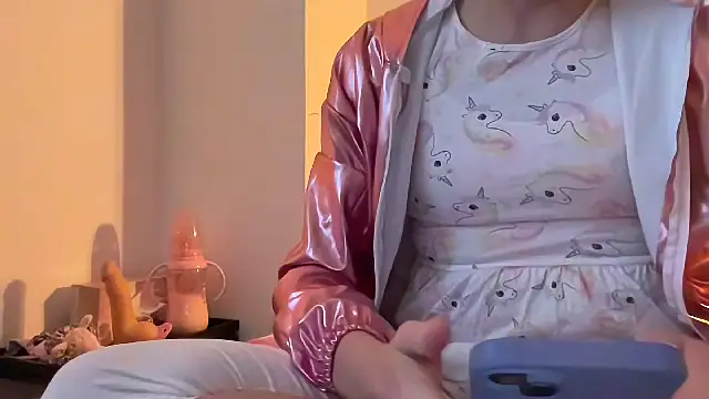 B4by Pink online show from January 13, 9:13 am