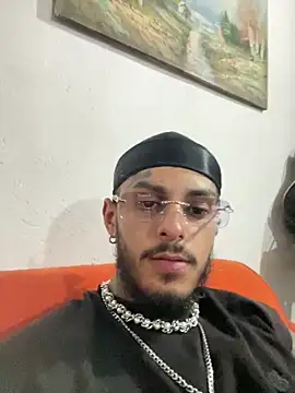 liyamjunior online show from February 22, 7:59 pm