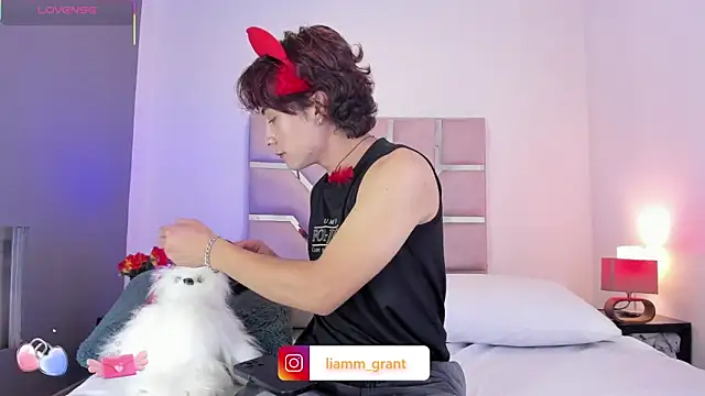 Liam Grant online show from February 1, 7:45 pm