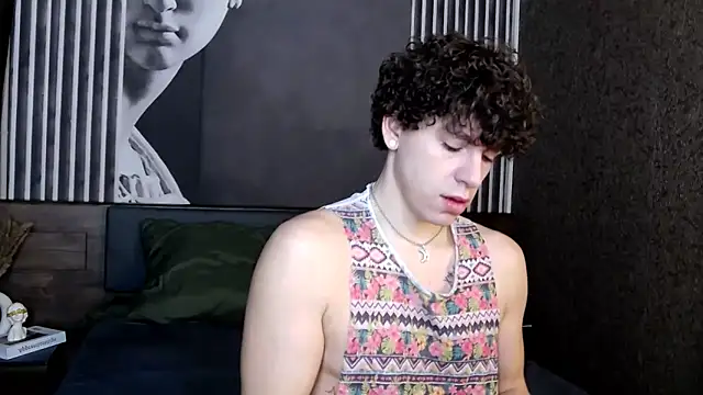 TylerGibson online show from February 18, 3:04 am