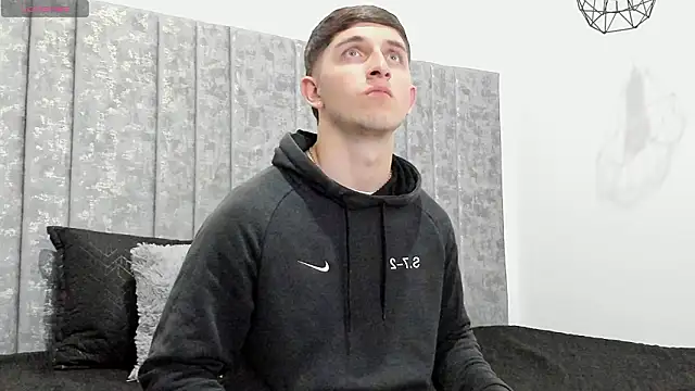 Calvin Hunter online show from March 11, 2:51 am