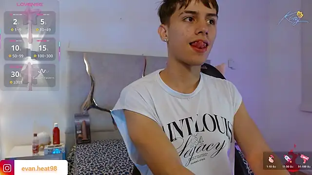 EVAN TAY online show from February 9, 3:11 am