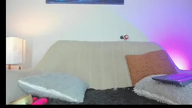 drakomilck1 online show from February 19, 10:45 am