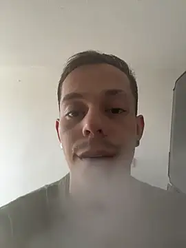 AxelMuller online show from February 8, 1:05 pm