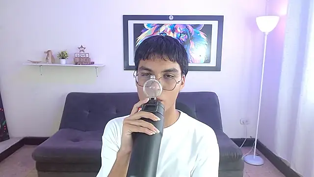 Maecum18 online show from April 11, 8:56 pm