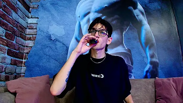 Jax valentine online show from February 7, 5:18 pm