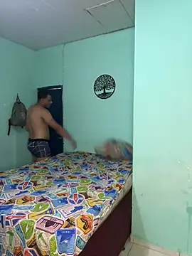 Loaisn online show from February 14, 2:06 am