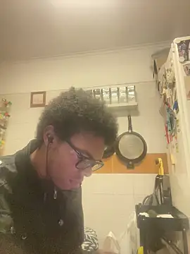 ELPikaPreta online show from February 15, 4:18 am