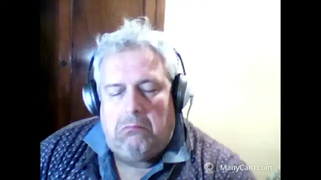 swichcassanesi online show from February 10, 10:03 pm