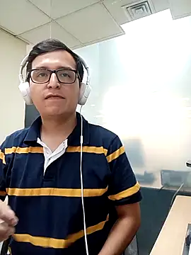 tresporcincoesmimedida online show from February 20, 2:52 pm